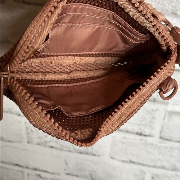 NWOT Dagne Dover Mara phone sling crossbody - Picture 5 of 7